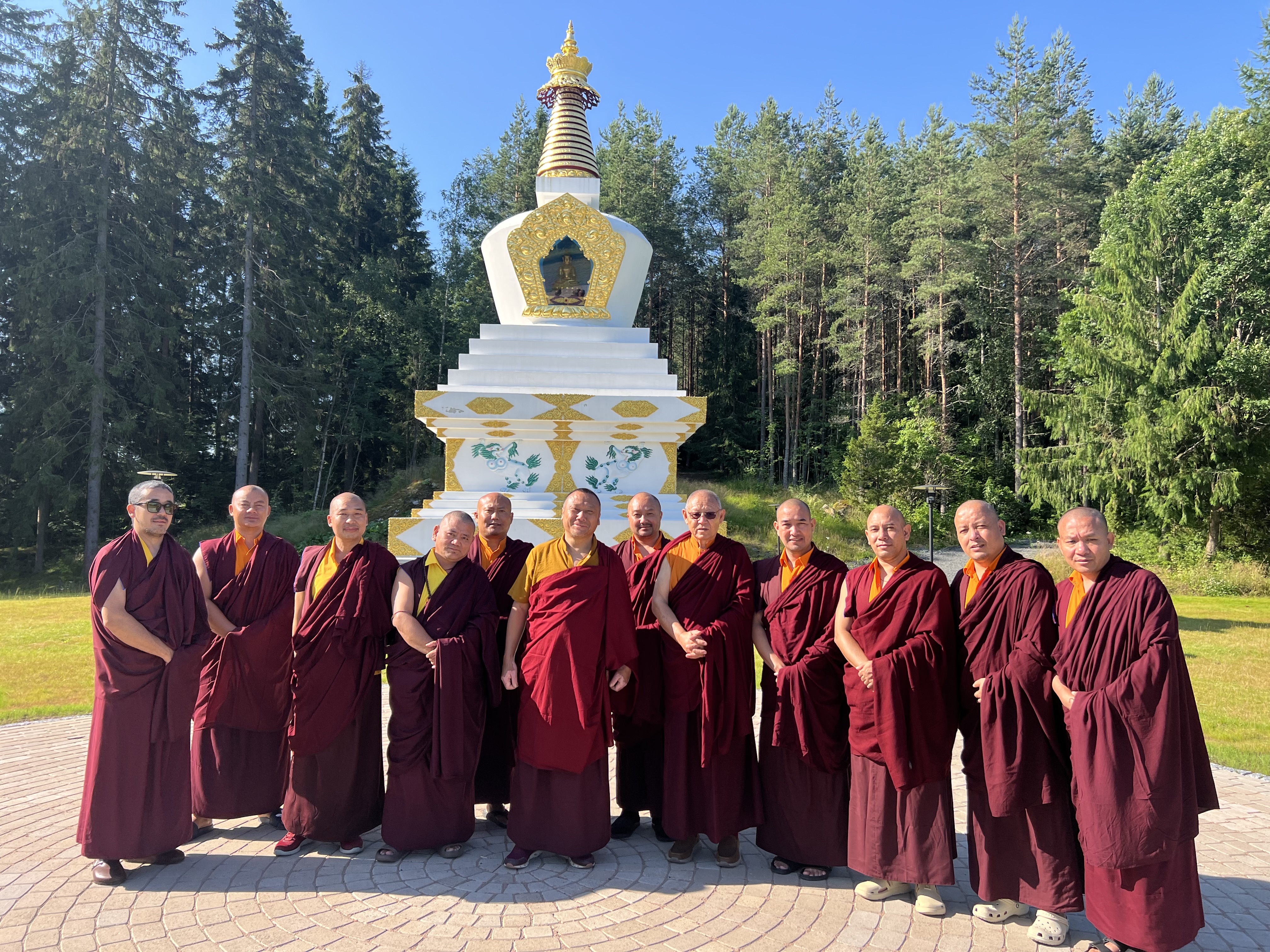 Stupa Gathering of Rinpoches and Khenpos